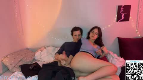 EthanandMaria online show from 04-21-26, 09:17