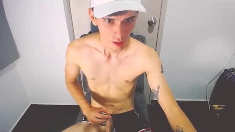 Snapshot of ethancoleeman chatting on 04-21-26, 01:42 EthanColeeman online show from 04-21-26, 01:42