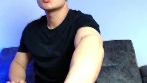 ethanconnor_ online show from 11-25-25, 09:04