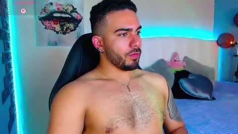 Snapshot of ethanhairy chatting on 07-15-26, 10:04 Ethan online show from 07-15-26, 10:04