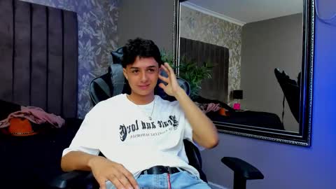 Snapshot of ethanlowell chatting on 10-13-25, 05:51 ethanlowell online show from 10-13-25, 05:51