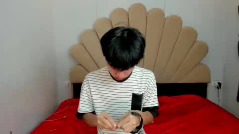 Snapshot of ethereal_ethan chatting on 02-16-25, 04:10 Ethan online show from 02-16-25, 04:10