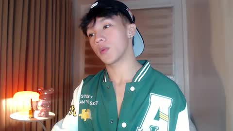 Rey online show from 04-13-26, 06:02