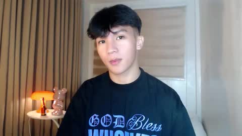 Rey online show from 04-21-26, 03:50