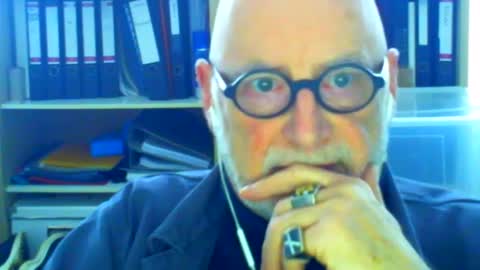 Snapshot of etonne chatting on 02-27-25, 11:31 etonne online show from 02-27-25, 11:31