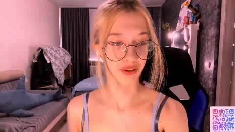 Snapshot of eufemiazurawski chatting on 02-19-26, 11:17 Tali online show from 02-19-26, 11:17