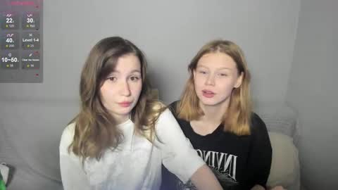 Snapshot of eumomino chatting on 09-24-25, 04:32 Veronica Tiia Lilith left to right online show from 09-24-25, 04:32