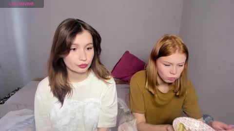 Snapshot of eumomino chatting on 10-06-25, 05:05 Veronica Tiia Lilith left to right online show from 10-06-25, 05:05