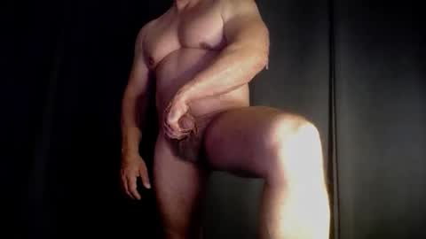 Snapshot of eurobullmuscle chatting on 09-23-25, 01:52 euro bull online show from 09-23-25, 01:52