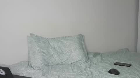 Snapshot of europeanjock chatting on 10-19-25, 03:01 europeanjock online show from 10-19-25, 03:01