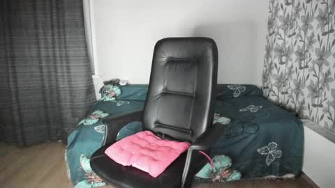 Eva online show from 03-05-25, 06:23