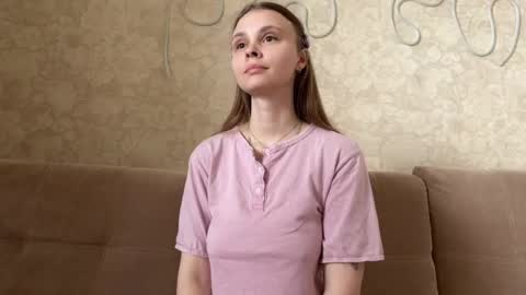 Snapshot of eva_calvin chatting on 05-21-26, 04:41 Eva Calvin online show from 05-21-26, 04:41