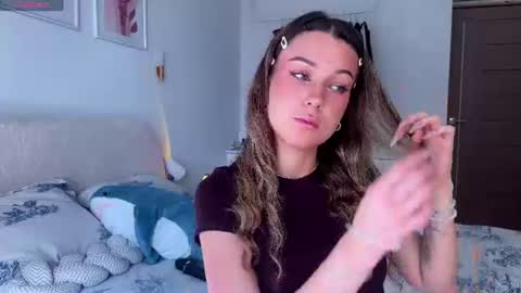 Snapshot of eva_collins_x chatting on 07-03-26, 02:07 Eva online show from 07-03-26, 02:07