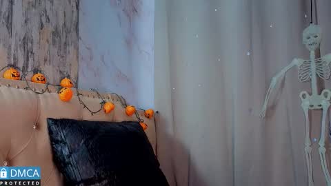 eva delight online show from 10-18-25, 11:11