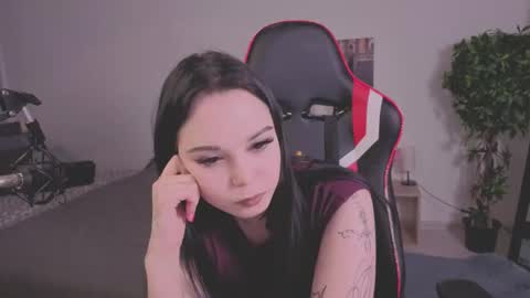 Eva  online show from 02-09-26, 05:50