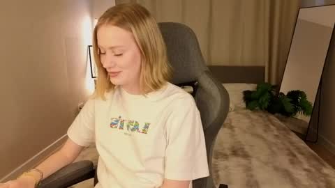 eva hamilton online show from 05-27-26, 01:13