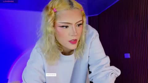 Snapshot of eva_hillss69 chatting on 06-20-26, 01:36 Eva online show from 06-20-26, 01:36