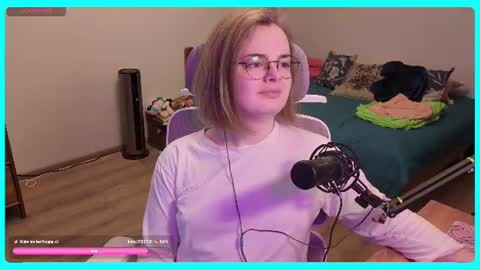 Snapshot of eva_katt chatting on 07-27-26, 12:23 Gamer Katt online show from 07-27-26, 12:23