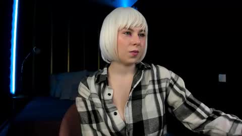 Snapshot of eva_lawrence chatting on 07-07-26, 02:32 Eva online show from 07-07-26, 02:32