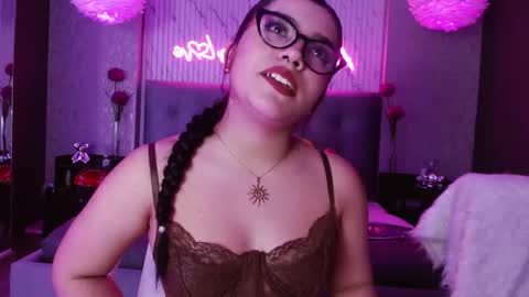 Snapshot of eva_lingus chatting on 03-07-26, 01:41 Eva online show from 03-07-26, 01:41