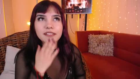 Snapshot of eva_lingus chatting on 03-08-26, 02:21 Eva online show from 03-08-26, 02:21