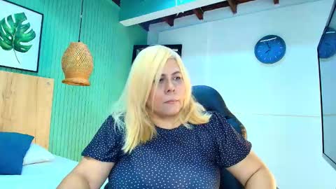 Snapshot of eva_love49 chatting on 03-05-26, 07:10 eva_love49 online show from 03-05-26, 07:10