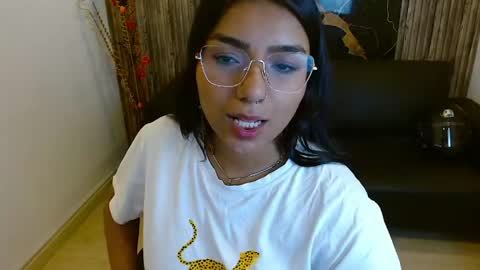 eva_luna86527 online show from 05-13-26, 03:53