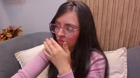 Snapshot of eva_macalliter chatting on 12-22-24, 03:33 Angelinne online show from 12-22-24, 03:33