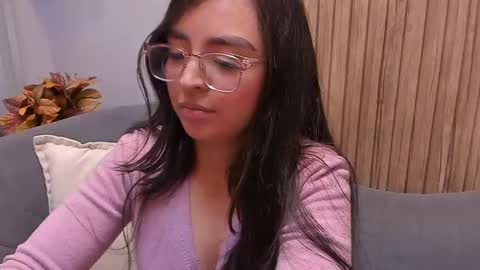 Snapshot of eva_macalliter chatting on 12-22-24, 06:39 Angelinne online show from 12-22-24, 06:39