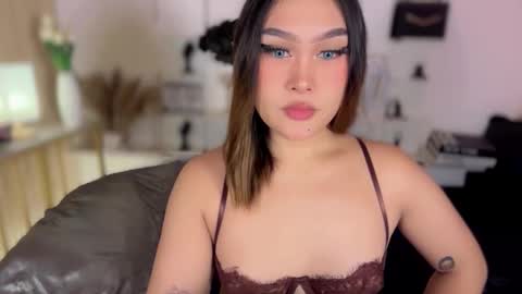 Queen Eva Mazikeen online show from 03-17-26, 09:51