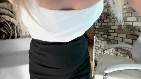 Eva online show from 11-16-25, 08:31