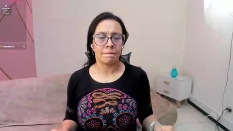 Snapshot of eva_mermaid chatting on 10-15-25, 03:01 Eva online show from 10-15-25, 03:01