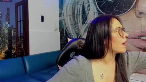 Snapshot of eva_mermaid chatting on 10-29-25, 03:47 Eva online show from 10-29-25, 03:47