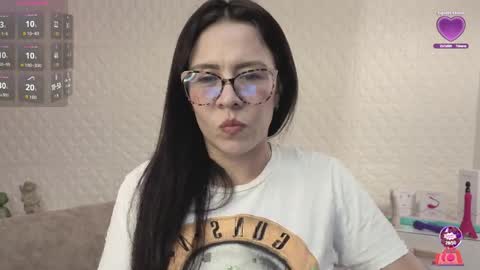 Eva  online show from 04-06-26, 02:51