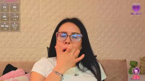 Snapshot of eva_mermaid chatting on 04-25-26, 02:47 Eva online show from 04-25-26, 02:47