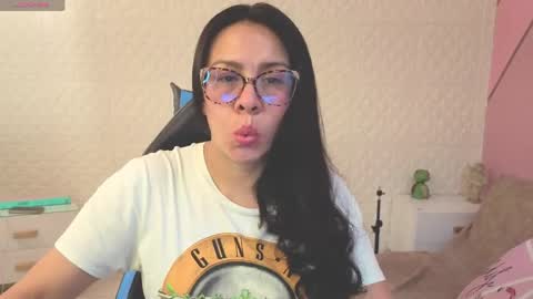 Snapshot of eva_mermaid chatting on 05-12-26, 02:47 Eva online show from 05-12-26, 02:47