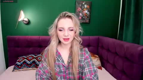 Eva 3 online show from 04-18-26, 02:15