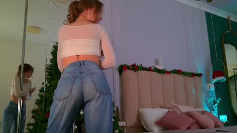 Snapshot of eva_natsumi chatting on 12-22-24, 08:38 Eva online show from 12-22-24, 08:38