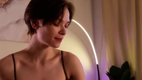 Snapshot of eva_natsumi chatting on 03-01-25, 01:40 Eva online show from 03-01-25, 01:40