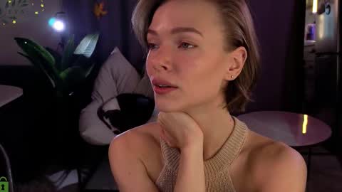 Snapshot of eva_natsumi chatting on 11-05-25, 05:35 Eva online show from 11-05-25, 05:35