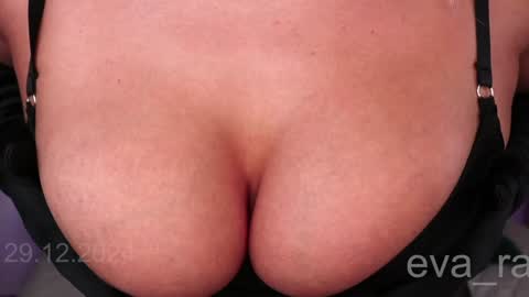 Eva online show from 12-29-24, 09:52