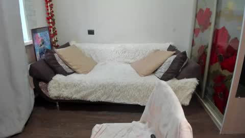 Snapshot of eva_redford chatting on 10-25-25, 01:35 Eva online show from 10-25-25, 01:35