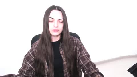 Eva online show from 02-05-25, 08:25