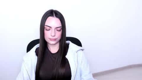 Eva online show from 02-08-25, 02:16