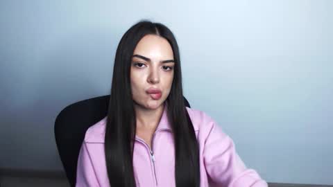 Eva online show from 11-20-25, 03:01