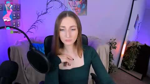 Snapshot of eva_smiith_ chatting on 10-15-25, 06:35 Eva online show from 10-15-25, 06:35