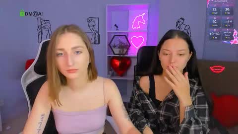 Snapshot of eva_smiith_ chatting on 10-17-25, 05:43 Eva online show from 10-17-25, 05:43