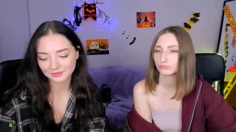 Snapshot of eva_smiith_ chatting on 10-20-25, 12:16 Eva online show from 10-20-25, 12:16