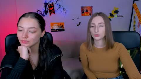 Snapshot of eva_smiith_ chatting on 10-28-25, 06:39 Eva online show from 10-28-25, 06:39