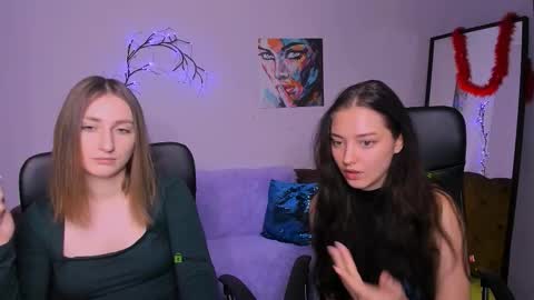 Snapshot of eva_smiith_ chatting on 11-18-25, 07:24 Eva online show from 11-18-25, 07:24